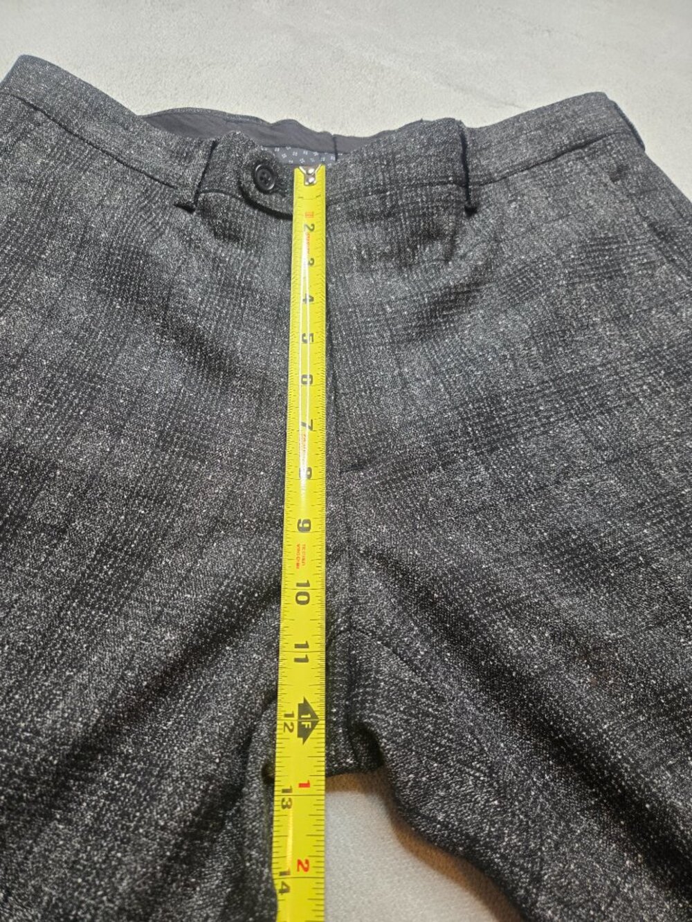 Joseph Abboud Gray Plaid 2-Piece Vest & Pants Suit Set - Men's XL / 33W x 32L - Picture 6 of 11